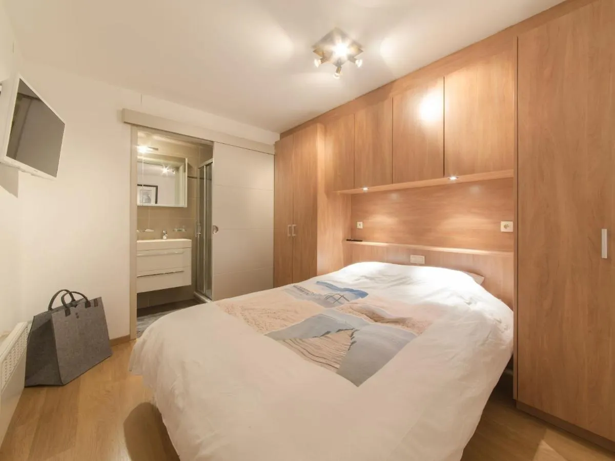 Apartment Sea Breeze By Interhome Bredene