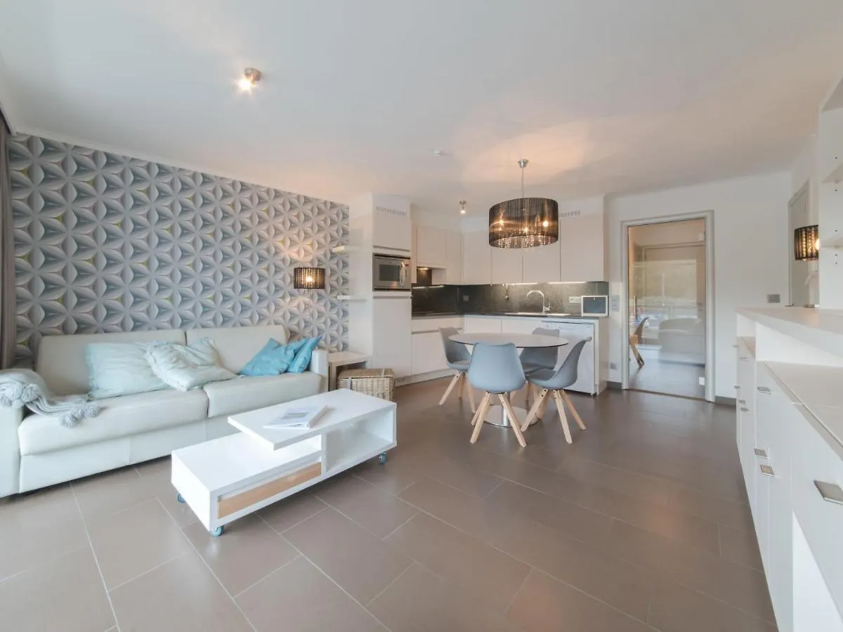 Apartment Sea Breeze By Interhome Bredene