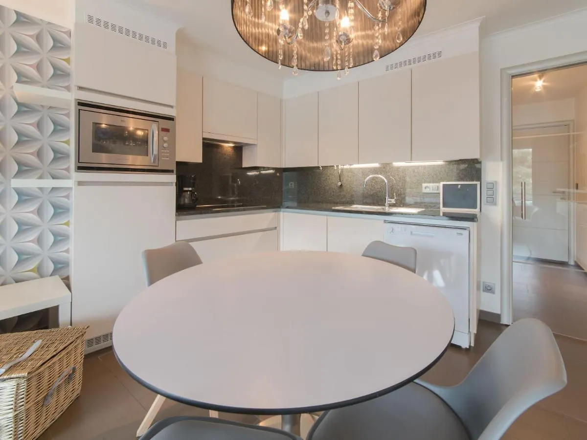 Apartment Sea Breeze By Interhome Bredene Belgium