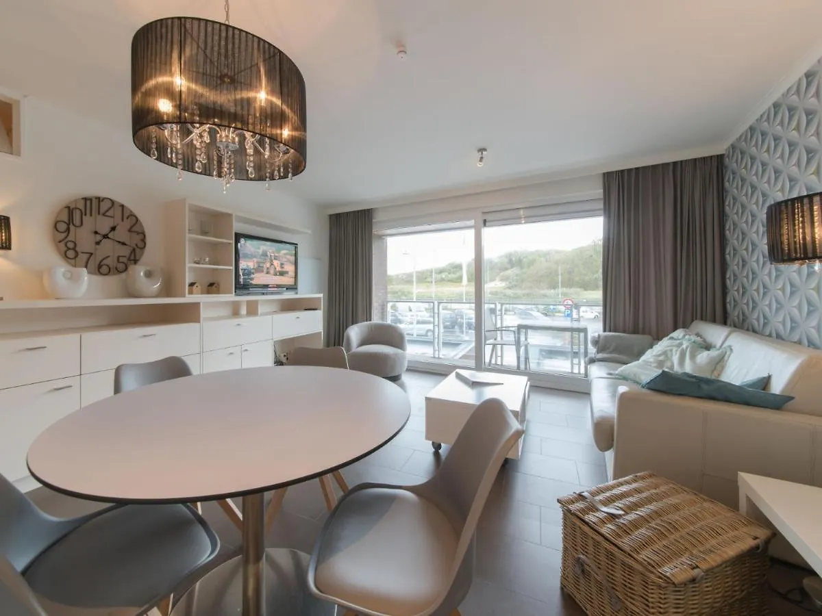 Apartment Sea Breeze By Interhome Bredene