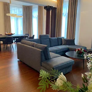 Botanique Airbnb, Appartement Antwerpen